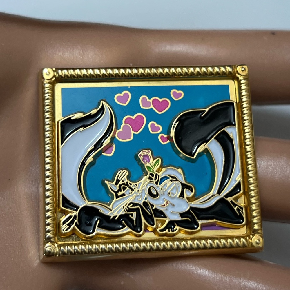 Warner Bros. 1994 Vintage Metal Pepe Le Pew Brooch Pin Looney Tunes - Picture 3 of 7